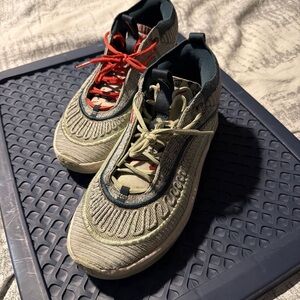 Nike Stylish Men’s sneakers with Red and Green Accents